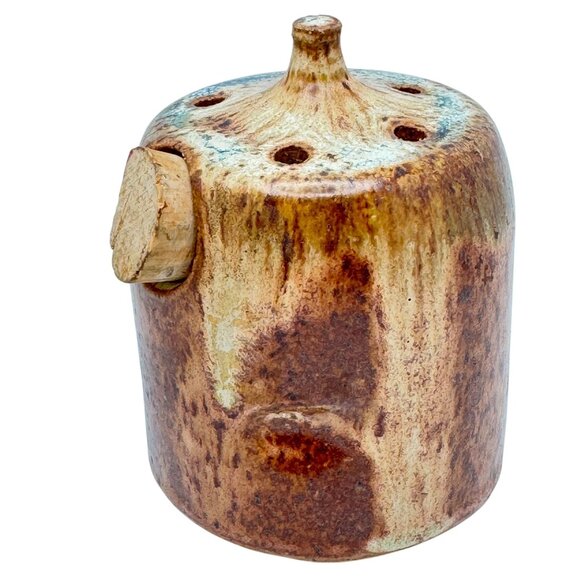 Art Studio Pottery Salt Shaker Cork Stopper Signed By Artist D. Lewis Handmade - Picture 1 of 9